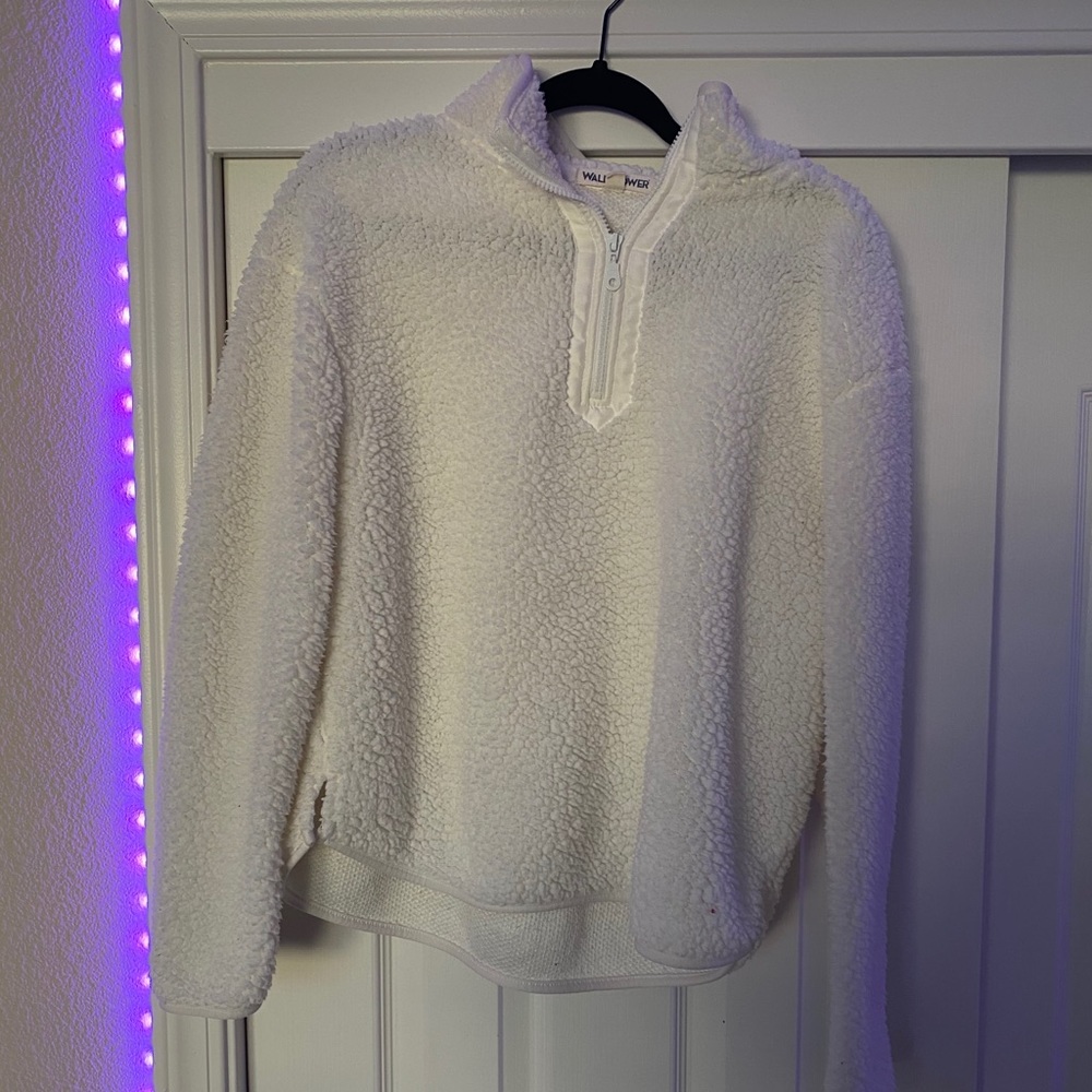 white fluffy sherpa
